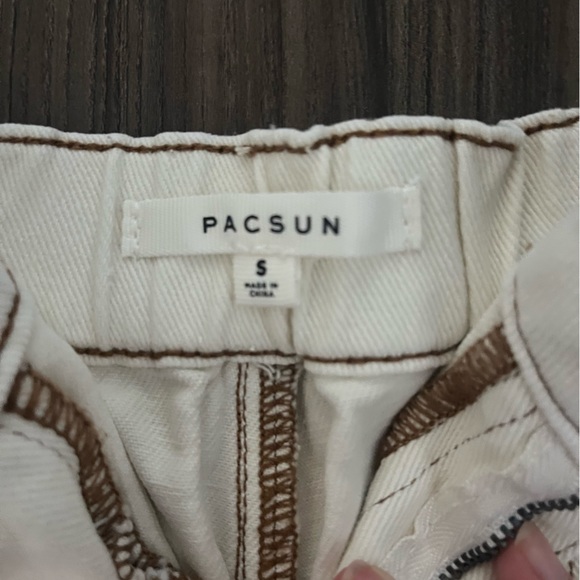 Pacsun white jean shorts size small - Picture 3 of 3